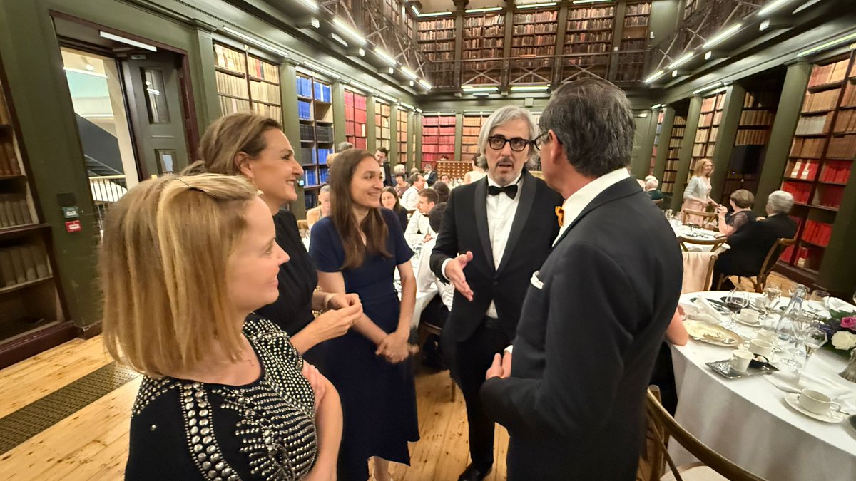 Ines Rubio-Perez, PhD (@inesrpsurg) on Twitter photo Happy to have been here in London <a href="/RCSnews/">The Royal College of Surgeons of England</a> for a really historical moment! #BJSAward <a href="/BJSAcademy/">BJS Academy</a> ceremony for Prof. Shapiro, an inspiring example of surgical innovation & translational #research that has really impacted #patient lives👩🎓🏅
🌟congratulations!!💫 Happy to have been here in London <a href="/RCSnews/">The Royal College of Surgeons of England</a> for a really historical moment! #BJSAward <a href="/BJSAcademy/">BJS Academy</a> ceremony for Prof. Shapiro, an inspiring example of surgical innovation & translational #research that has really impacted #patient lives👩🎓🏅
🌟congratulations!!💫