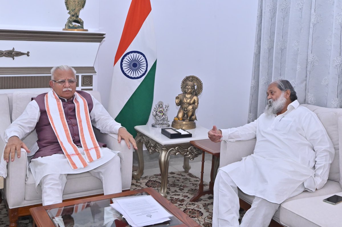 mlkhattar's tweet photo. हरियाणा के ऊर्जा एवं परिवहन मंत्री श्री अनिल विज जी से दिल्ली आवास पर शिष्टाचार भेंट हुई। इस दौरान विभिन्न विषयों पर सार्थक चर्चा हुई। https://t.co/zAGcG8HaHG