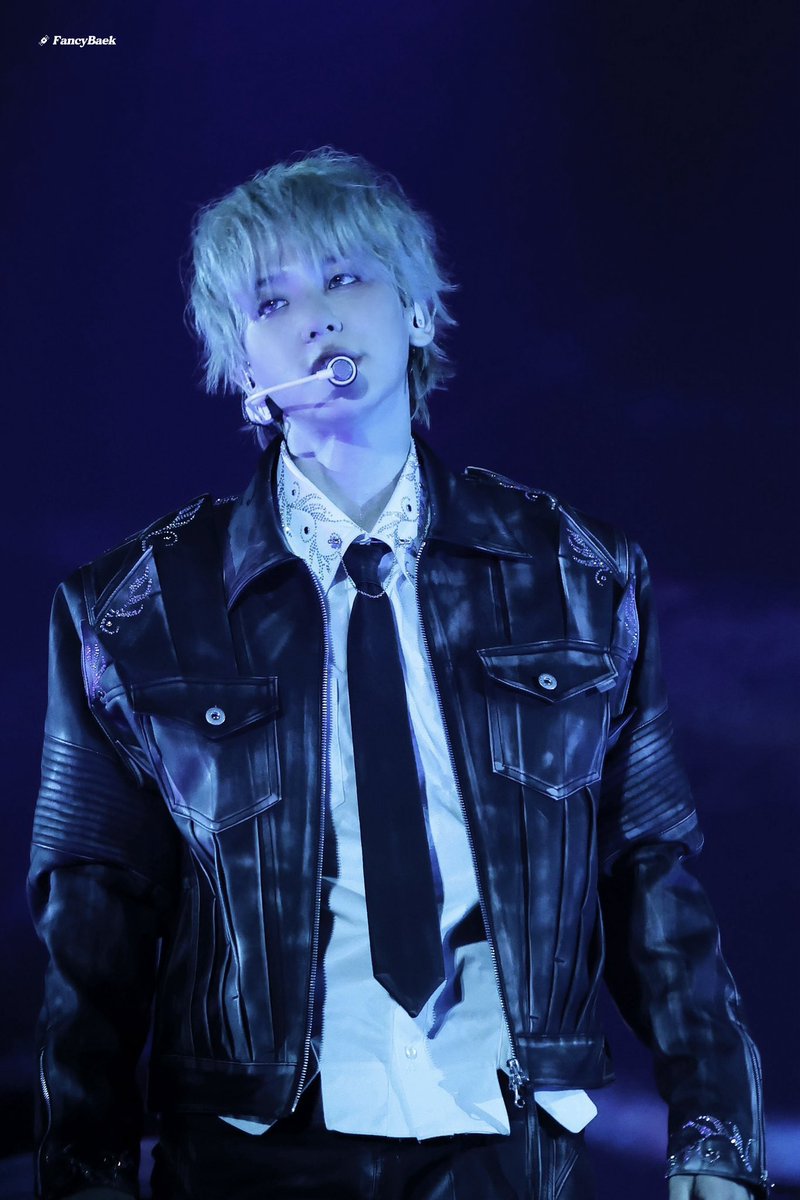 FancyBaek tweet media