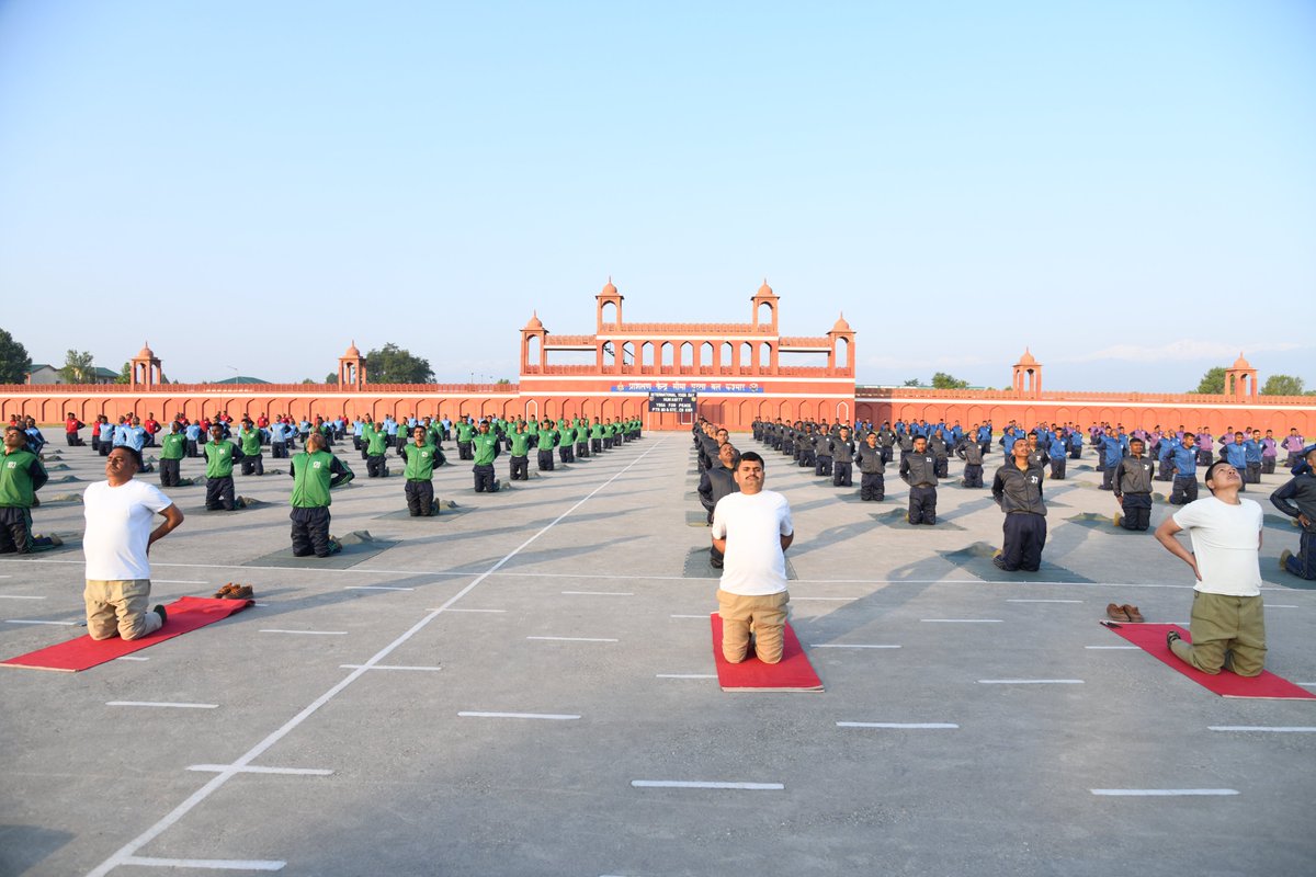 STC BSF KASHMIR (@stcbsfkashmir) on Twitter photo "Yoga is a light, which once lit, will never dim. The better your practice, the brighter the flame"
Practicing Yoga regularly improves strength, balance and flexibility.
<a href="/BSF_India/">BSF</a>
<a href="/BSF_Kashmir/">BSF Kashmir</a>
<a href="/BSF_SDG_WC/">BSF Western Command</a>
#IDY2025 "Yoga is a light, which once lit, will never dim. The better your practice, the brighter the flame"
Practicing Yoga regularly improves strength, balance and flexibility.
<a href="/BSF_India/">BSF</a>
<a href="/BSF_Kashmir/">BSF Kashmir</a>
<a href="/BSF_SDG_WC/">BSF Western Command</a>
#IDY2025