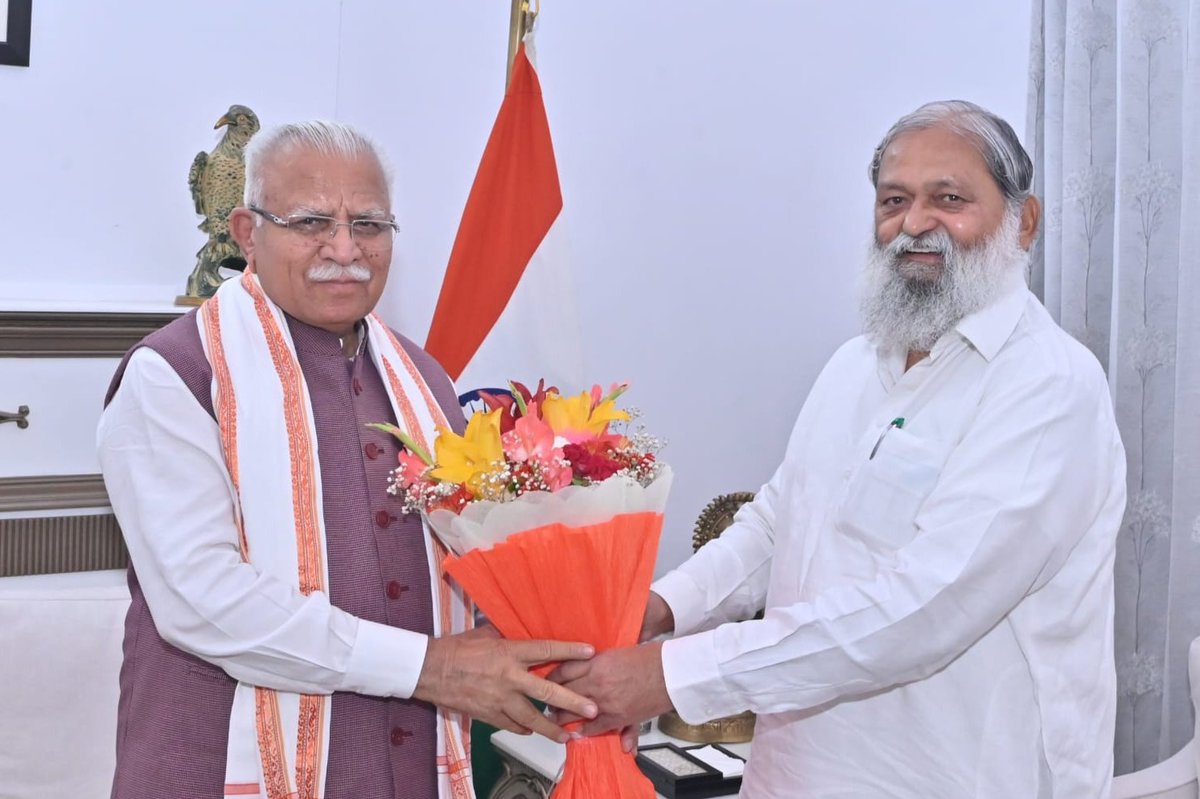 mlkhattar's tweet photo. हरियाणा के ऊर्जा एवं परिवहन मंत्री श्री अनिल विज जी से दिल्ली आवास पर शिष्टाचार भेंट हुई। इस दौरान विभिन्न विषयों पर सार्थक चर्चा हुई। https://t.co/zAGcG8HaHG