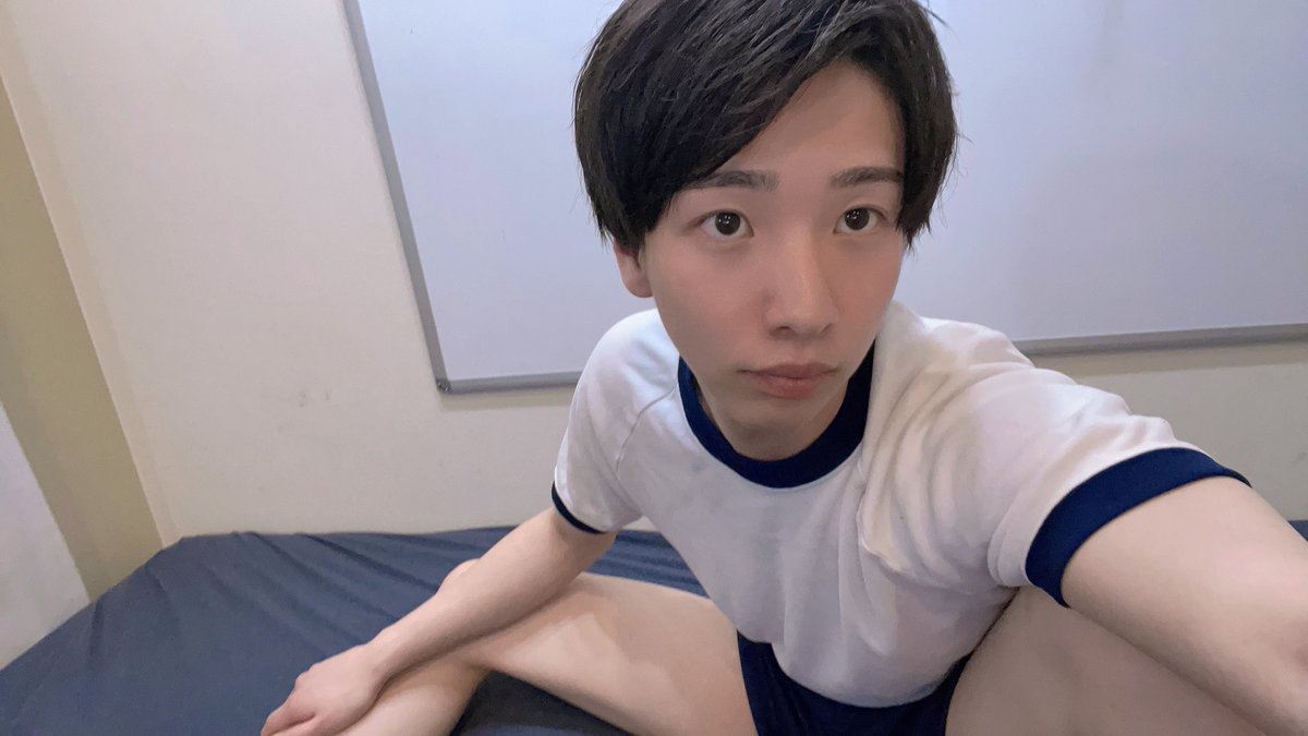 こんにちは【すずと】です

この後21:00〜Hな配信やります💞
今回は体操服着てみました😏
まだ学生いけるかな､､､⁇

是非覗いてください😁
x77.jp/live/party_det…

6/19は木曜どうでしょうです‼️
x77.jp/live/party_det…