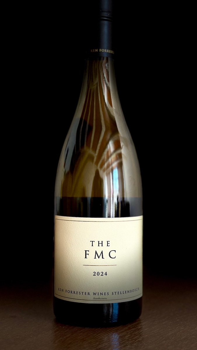 Mandla_MaWine's tweet photo. Happy International Drink Chenin Day #DrinkCheninDay 😮‍💨🥂 https://t.co/E1YusvfTpb