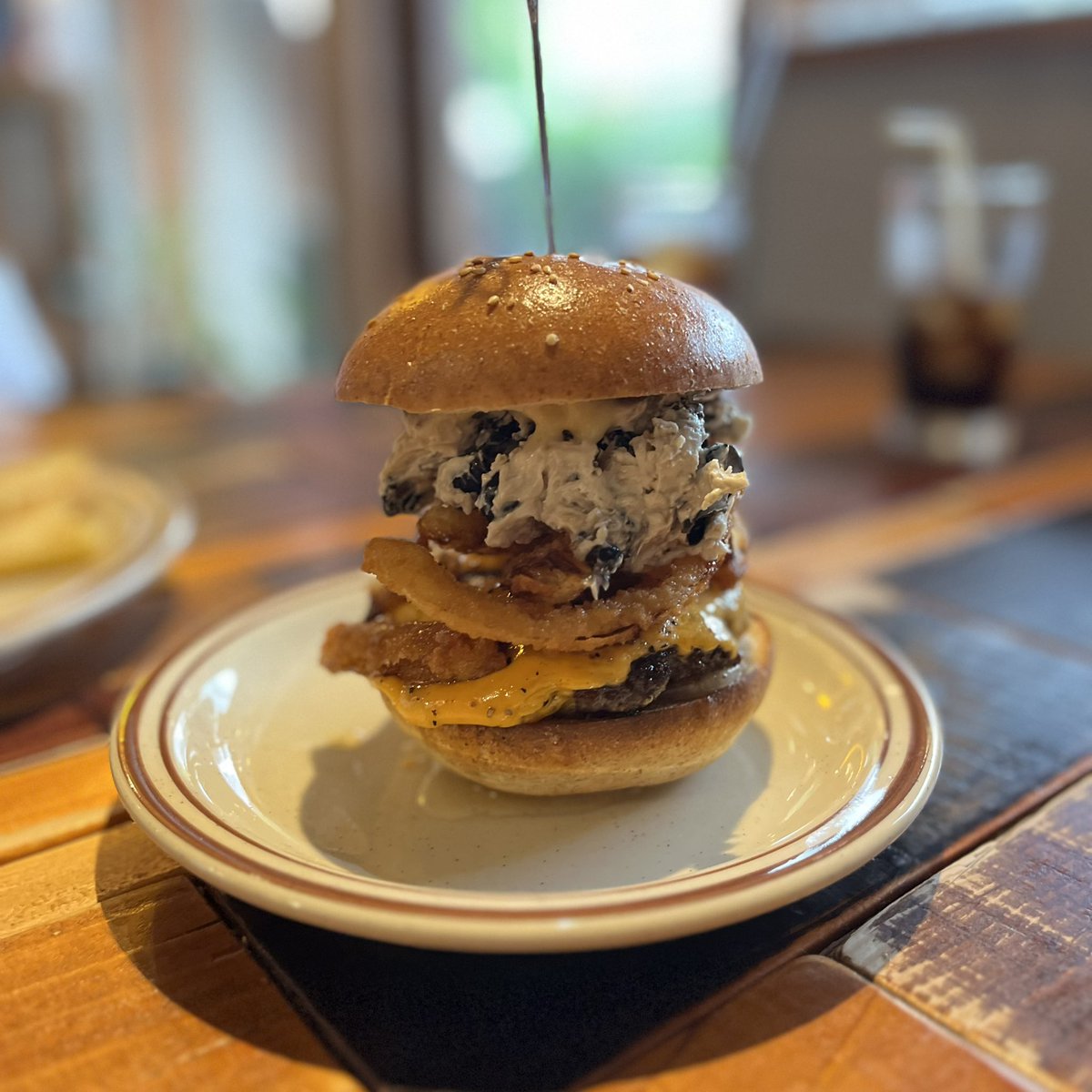 6/14（土）
こんばんは🌉

📝今日やったこと
☑︎ホームページ（SWELL）納品
☑︎新規ホームページ着手
∟サイト構成確認
∟テスト環境準備

ホームページ無事納品完了✨✨
また明日から新しい案件が始まります！

お疲れ様とまた頑張る意味も込めて、
ランチで大好きなハンバーガー食べてきました😆🫶