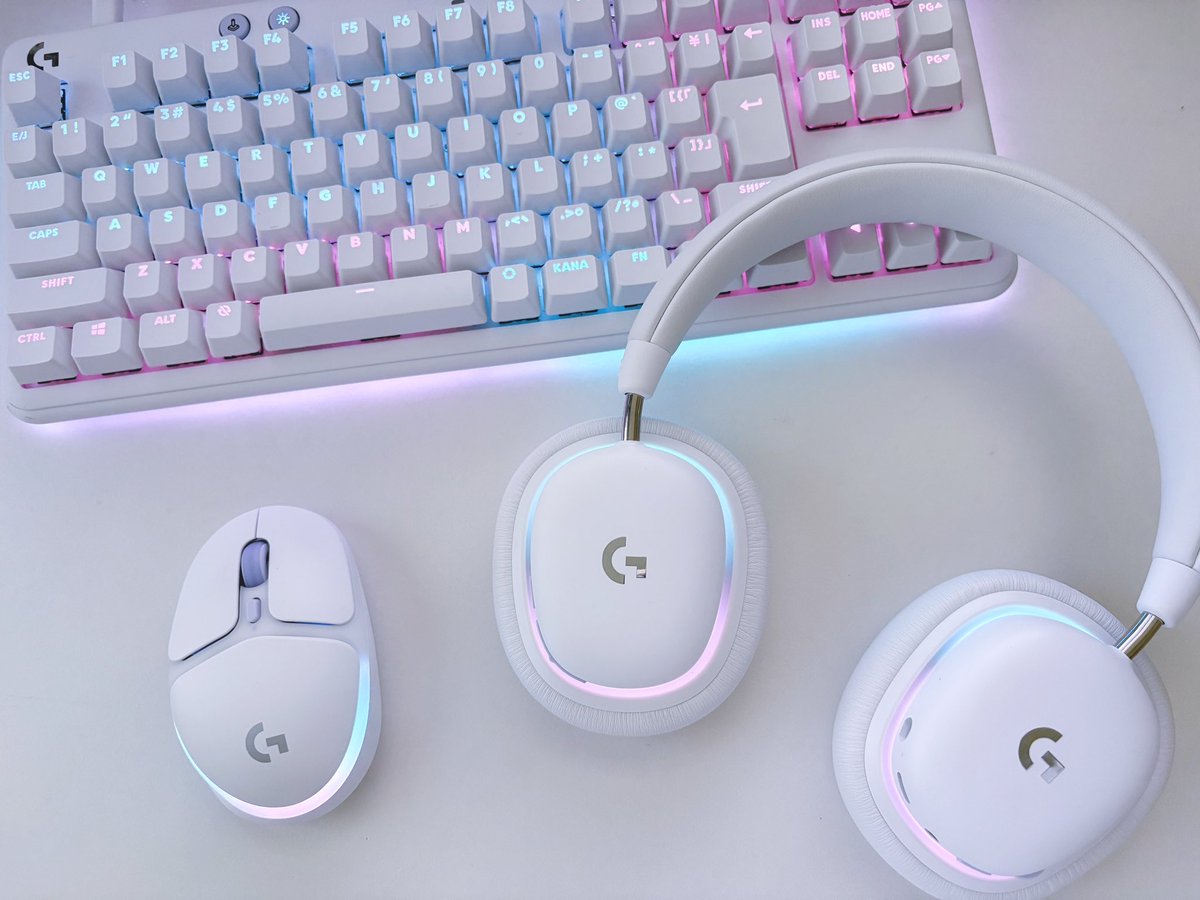 newprismplains's tweet image. my new gear……G735⋆｡˚✩

三種の神器（オーロラコレクション）、ついにコンプリート…！
ずっと憧れてたからとても嬉しい
ライティングも質感もかわいすぎてずっと見てる👀✨

#logicool #AuroraCollection