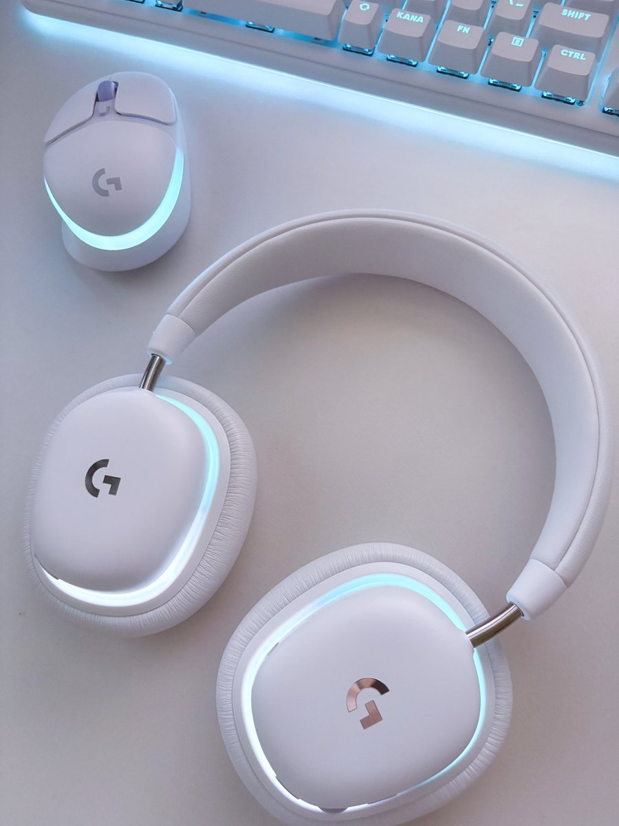 newprismplains's tweet image. my new gear……G735⋆｡˚✩

三種の神器（オーロラコレクション）、ついにコンプリート…！
ずっと憧れてたからとても嬉しい
ライティングも質感もかわいすぎてずっと見てる👀✨

#logicool #AuroraCollection