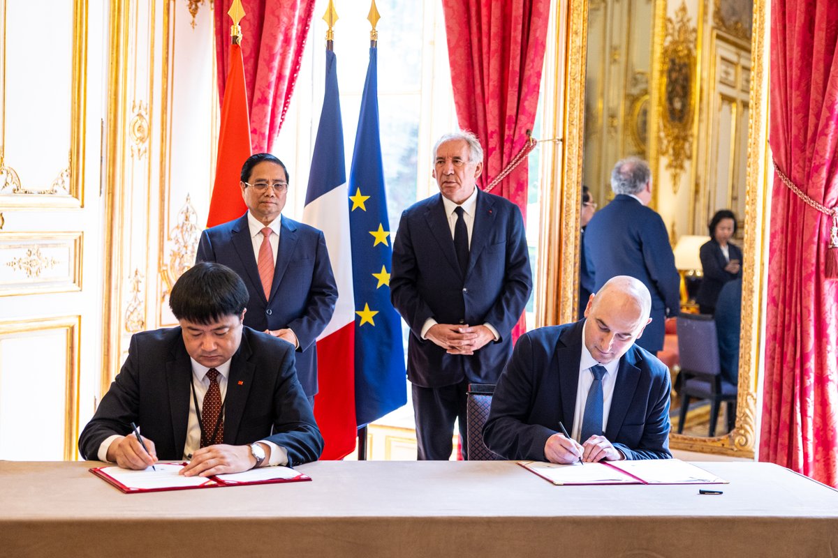 Matignon's tweet image. Entretien avec Son Excellence M. Pham Minh Chinh, Premier ministre de la République socialiste du Vietnam.