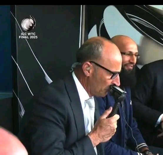 Kevin Pietersen: "Labuschagne was born in South Africa but plays for another country, just like me".

Nasser Hussain: "I just hope he doesn't leak any dressing room secrets to South African team, just like you". (Laughs)

 Nasser Hussain not holding back💀