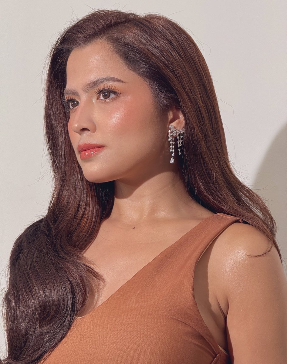 AllforKDLEX CoLoveMovie🔜 (@kylealx07) on Twitter photo Gets mo? Sana gets nyo bakit mahal na mahal ni KD to ackk!
Gandang ipaglalaban yes <a href="/kdestrada_/">kyle daiñel estrada</a>.
ALEXA SATsaya SaONLINEVERSE
#AlexaIlacad <a href="/alexailacad/">Alexa Ilacad ☾</a> pctto Gets mo? Sana gets nyo bakit mahal na mahal ni KD to ackk!
Gandang ipaglalaban yes <a href="/kdestrada_/">kyle daiñel estrada</a>.
ALEXA SATsaya SaONLINEVERSE
#AlexaIlacad <a href="/alexailacad/">Alexa Ilacad ☾</a> pctto