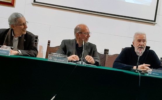 Cronicón (@cronicon) on Twitter photo La articulación entre economía y política en la obra de Karl Marx: conferencia de <a href="/atilioboron/">Atilio Boron</a> en Academia Colombiana de Ciencias Económicas cronicon.net/wp/la-articula… La articulación entre economía y política en la obra de Karl Marx: conferencia de <a href="/atilioboron/">Atilio Boron</a> en Academia Colombiana de Ciencias Económicas cronicon.net/wp/la-articula…