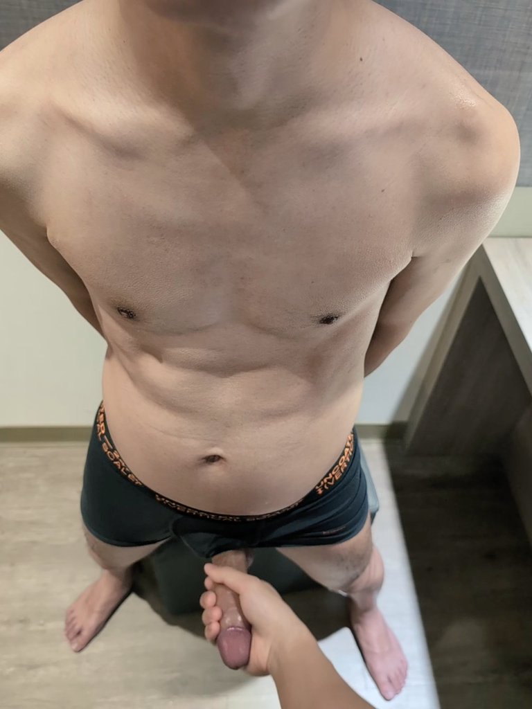 2025.6.14
週六縱酒愉快
#腹肌 #台中