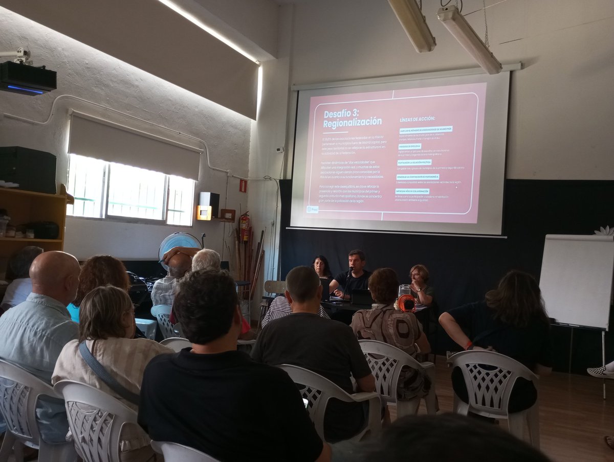 En la #AsambleaGeneralFRAVM debatimos propuestas y líneas de trabajo para los próximos meses, construyendo un ambicioso Plan de Acción que sirva para reimpulsar la federación y sus asociaciones, para luchar con más eficacia por la mejora de nuestros barrios y pueblos.