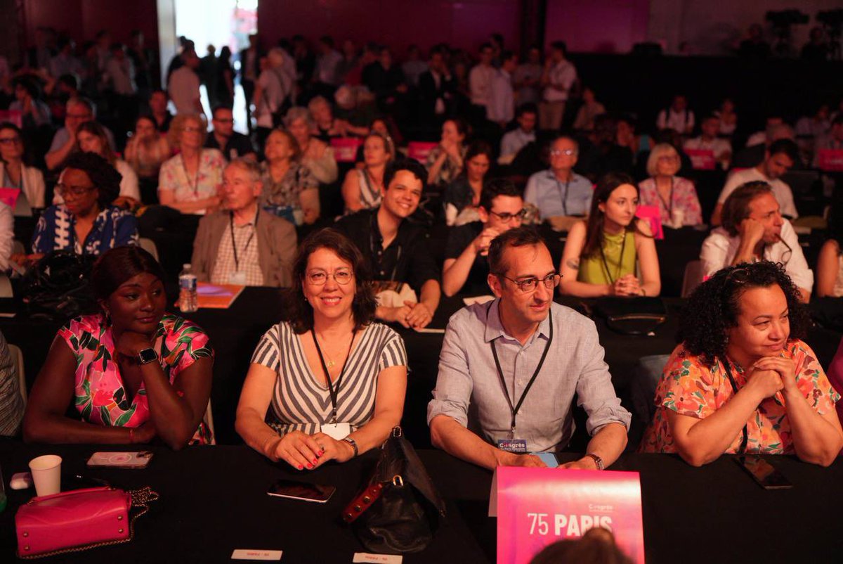 Deuxième journée du #CongresPS qui s’ouvre avec la ratification des résultats par les délégués présents, et prises de paroles des camarades représentants du TO C 🌹