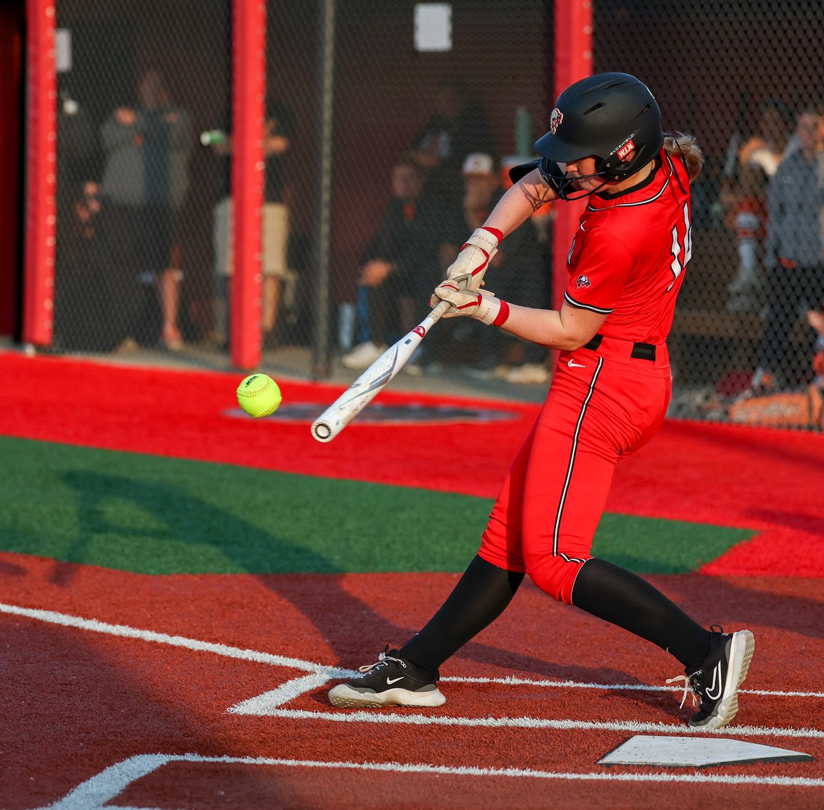 IHSA STATE CHAMPIONSHIP GAME!!
🆚 Oswego
📍 @ Louisville Slugger Sports Complex 
🕛 4:30PM CT
🎟️ GOFAN Digital ticket $11
Photo Courtesy of @FilliesPhotos
🥎💯❤️🖤💪🏻🥎
<a href="/BHS220Athletics/">BarringtonAthletics</a>
<a href="/leusch_john/">John Leusch</a>
<a href="/dhpreps/">Daily Herald Preps</a>
 #filliesstrong
#protectthecircle