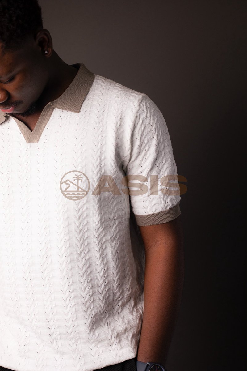 oasisfits's tweet photo. 🌟 The Langford
A textured alabaster knit polo with contrast coffee-brown collar and cuffs — vintage flair meets modern minimalism.

Available in: L,XL,2XL,3XL

₵350 GHS·

 Limited Drop. https://t.co/7RCNFflFrV