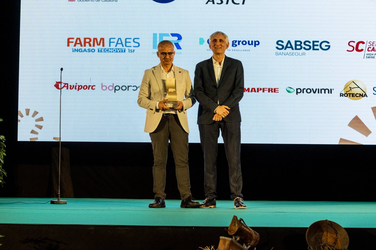 ¡Así vivimos la 9ª gala de los Premios Porc d’Or Ibérico!✨

Más de 400 profesionales del sector han venido hasta Guijuelo para celebrar el esfuerzo, la excelencia y la mejora continua en la producción #porcinaibérica.