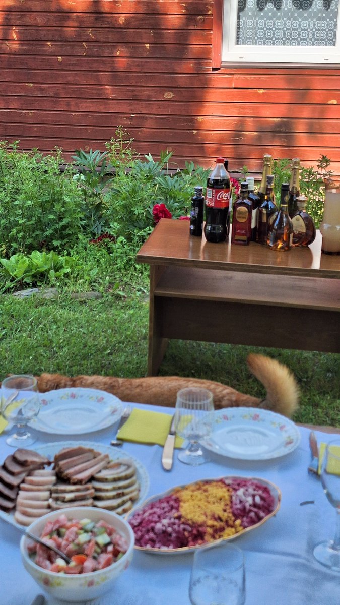 Es pēc-kapusvētku radu saiešanā. Svinēsim dzīvi!