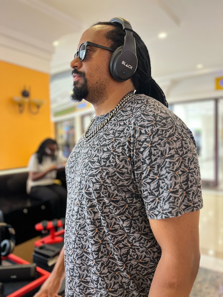 Black (@blacklyfug) on Twitter photo Ug hip-hop icon <a href="/naviomusic/">NAVIO #EastLORD</a> just pulled up to the new BLACK outlet at Acacia and now he’s rocking the BlackFit X Smartwatch and the Black Bass Head. #BLACKAcacia
Come through & level up your tech game. Ug hip-hop icon <a href="/naviomusic/">NAVIO #EastLORD</a> just pulled up to the new BLACK outlet at Acacia and now he’s rocking the BlackFit X Smartwatch and the Black Bass Head. #BLACKAcacia
Come through & level up your tech game.