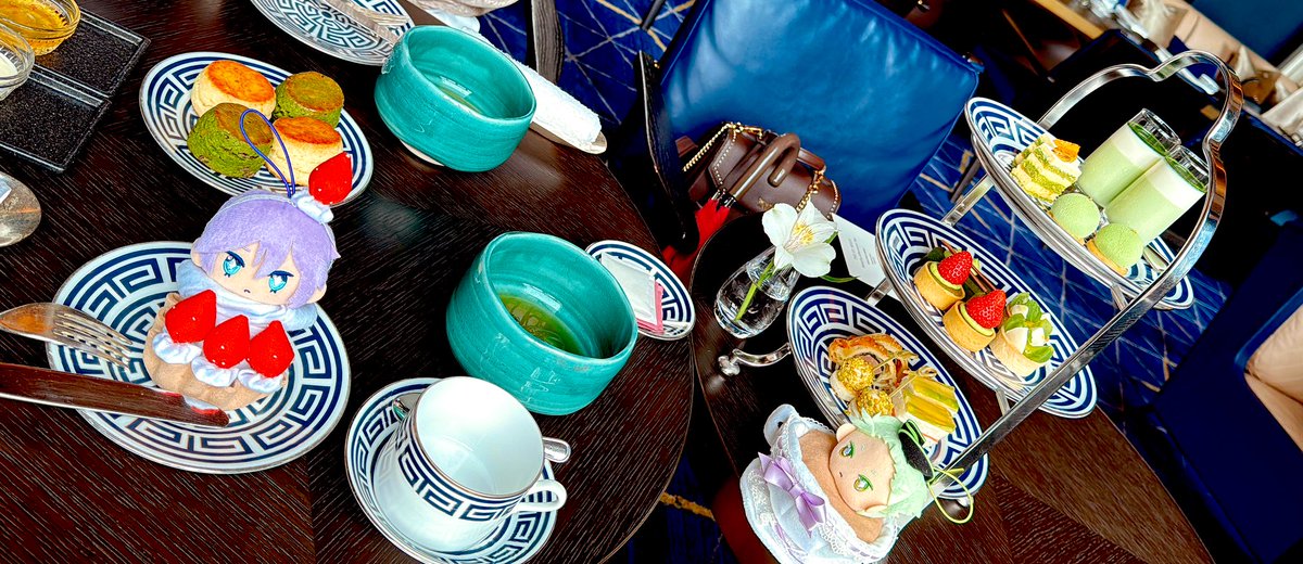 「今日はなゆたさんとアフヌンとカフェ行って喋り倒してきた〜〜集合してから約8時間喋」|芦川のイラスト