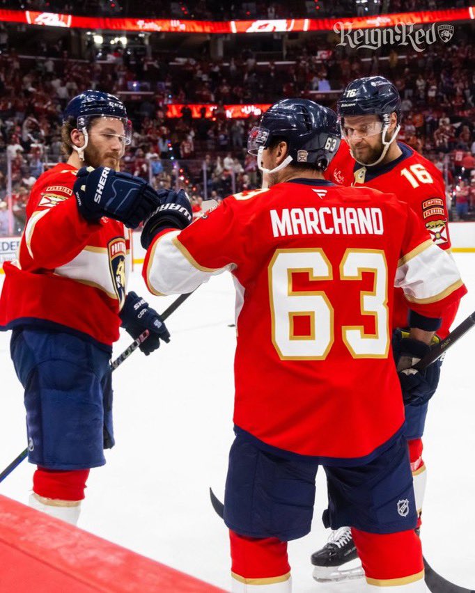 bhockeyfan's tweet photo. HELLO OOMFS ITS A FLORIDA PANTHERS GAME DAY! LETS BE POSITIVE AND BELIEVE IN OUR BOYS UNTIL THE VERY END! NO MORE NEGATIVITY AROUND HERE!! #timetohunt #ReignRed https://t.co/MQ4NW7v0Hq