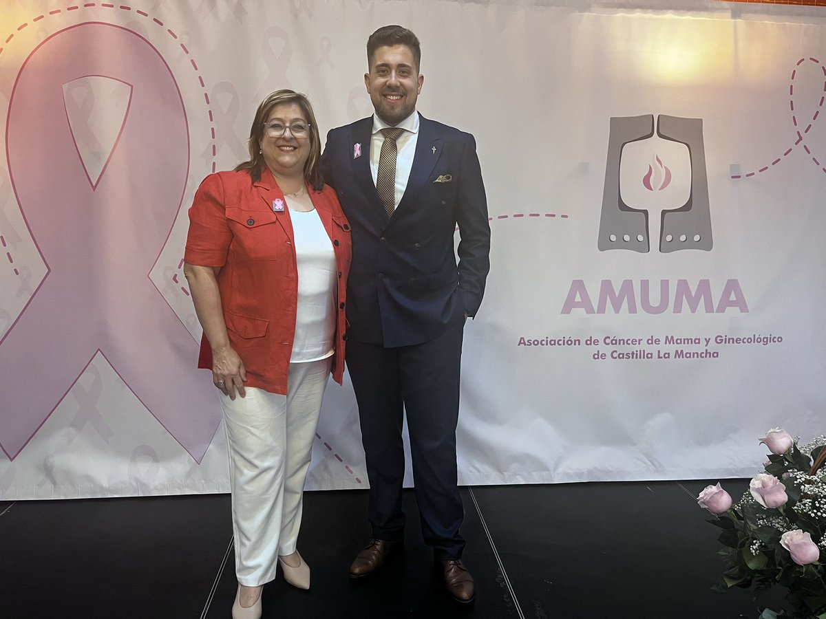 La vicepresidenta Encarnación Medina agradece y resalta la labor de AMUMA por el apoyo, cuidado y acompañamiento  que prestan a las mujeres que padecen cáncer de mama y ginecólogo 

🎀Medina acompañó a esta asociación en su gala anual de entrega de insignias