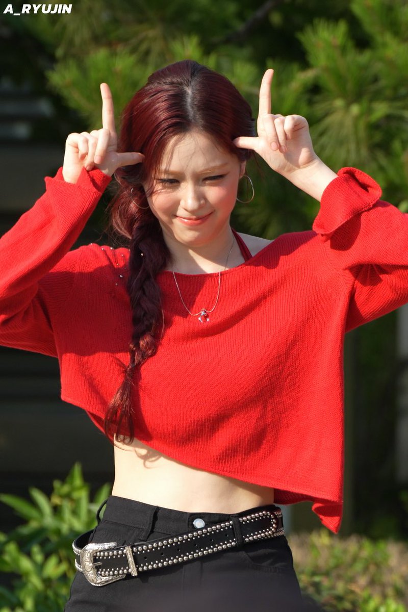 250614  왜 그렇게 귀여요?!???!

 #ITZY #RYUJIN  
 #류진 #있지