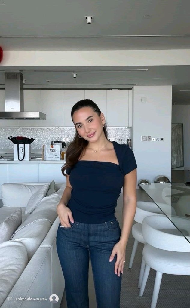 xvecqq's tweet photo. العظيمة المقدسة عمتنا سارة🛐😵‍💫 https://t.co/wl72lTke1o