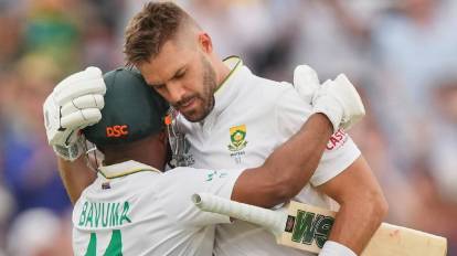 kreedajagat's tweet image. अनेक वर्षांचा शाप म्हणा, अपयश म्हणा, चोकिंग म्हणा, काहीही म्हणा.. या सगळ्यांवर आज अखेर दक्षिण आफ्रिकेने मात करत जागतिक कसोटी अजिंक्यपद स्पर्धेच्या चषकावर आपले नाव कोरले.🏆
त्यांनी लॉर्ड्स वर बलाढ्य ऑस्ट्रेलियाला ५ गडी राखून हरवले. मार्करम आणि टेंबा बवुमा यांनी विजयी भागीदारी केली