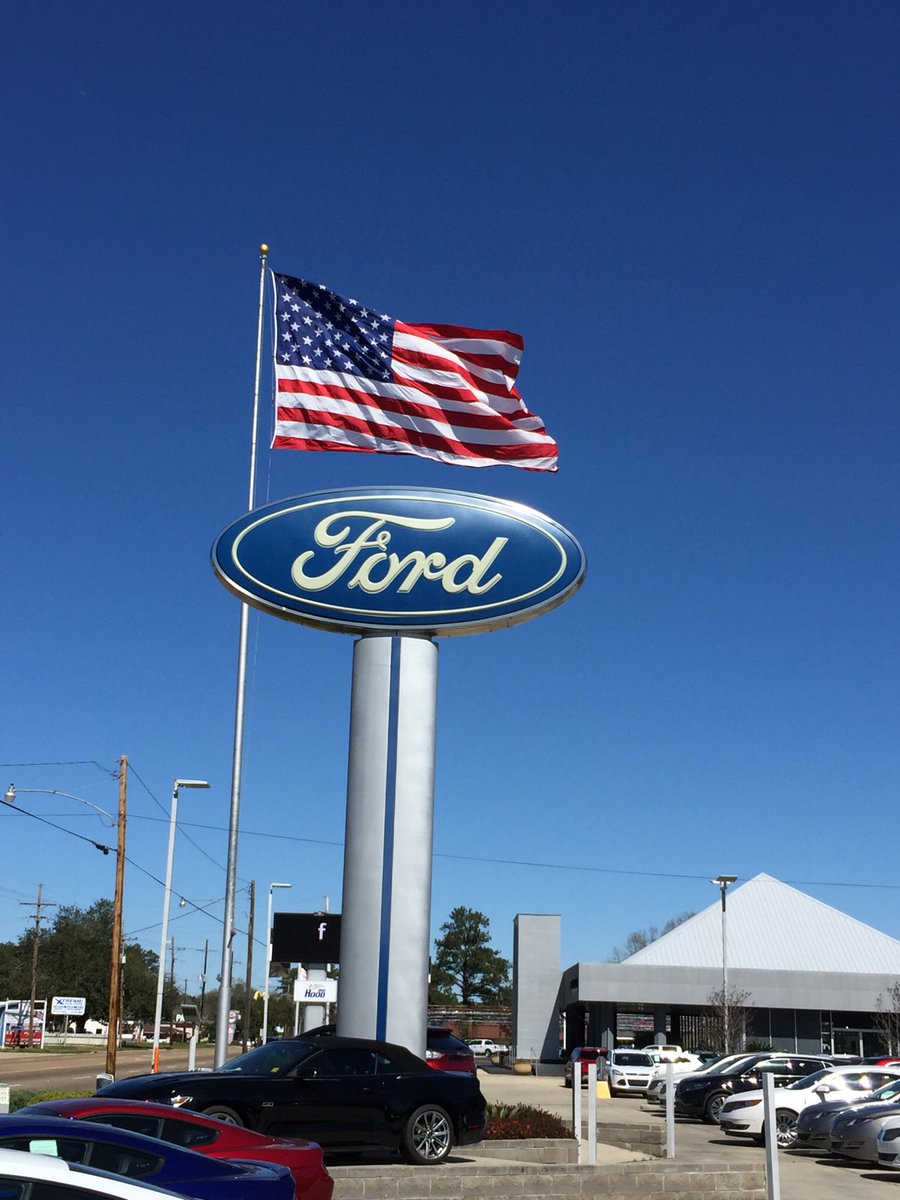 billhoodselect's tweet photo. Happy Flag Day! Today, we celebrate our flag—symbolizing freedom, courage, and unity! #BuyAtHood
#FlagDay #ProudAmerican #Unity #Freedom #Celebrate https://t.co/pR3N8Rv9Dk