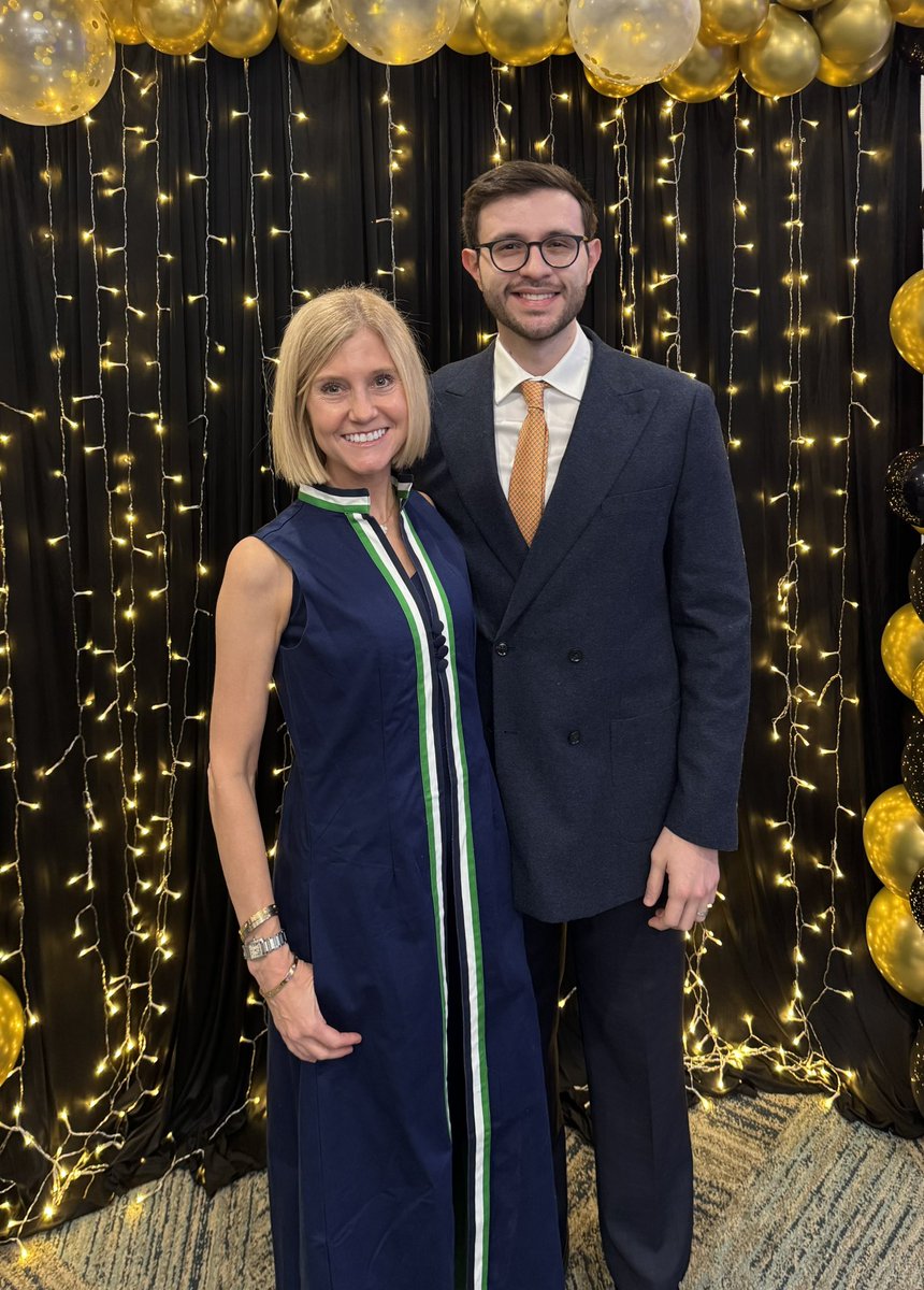 jepatinom's tweet image. We did it! I graduated as a neurologist at @UTHealth_Neuro. Thanks to @FurrStimming, @AANmember, @movedisorder, and @Texas_Neuros for all the support, mentorship, and teaching! I am looking forward to my next step as a movement disorders fellow at @UCMovDis 🎊🧠