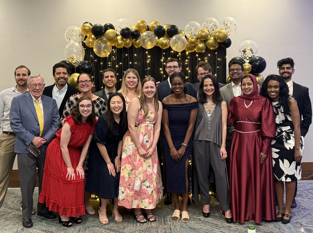 jepatinom's tweet image. We did it! I graduated as a neurologist at @UTHealth_Neuro. Thanks to @FurrStimming, @AANmember, @movedisorder, and @Texas_Neuros for all the support, mentorship, and teaching! I am looking forward to my next step as a movement disorders fellow at @UCMovDis 🎊🧠