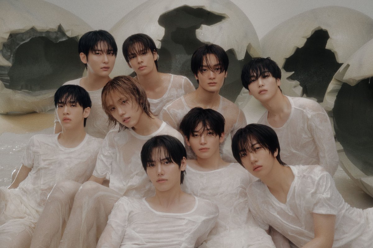 CRAVITY
The 2nd Album
'Dare to Crave'
⠀
Concept Photo 0 ver. 🍇
⠀
2025 06 23 MON 6PM (KST)
⠀
#CRAVITY #크래비티
#DaretoCrave
#SETNETG0?! #SETNETGO