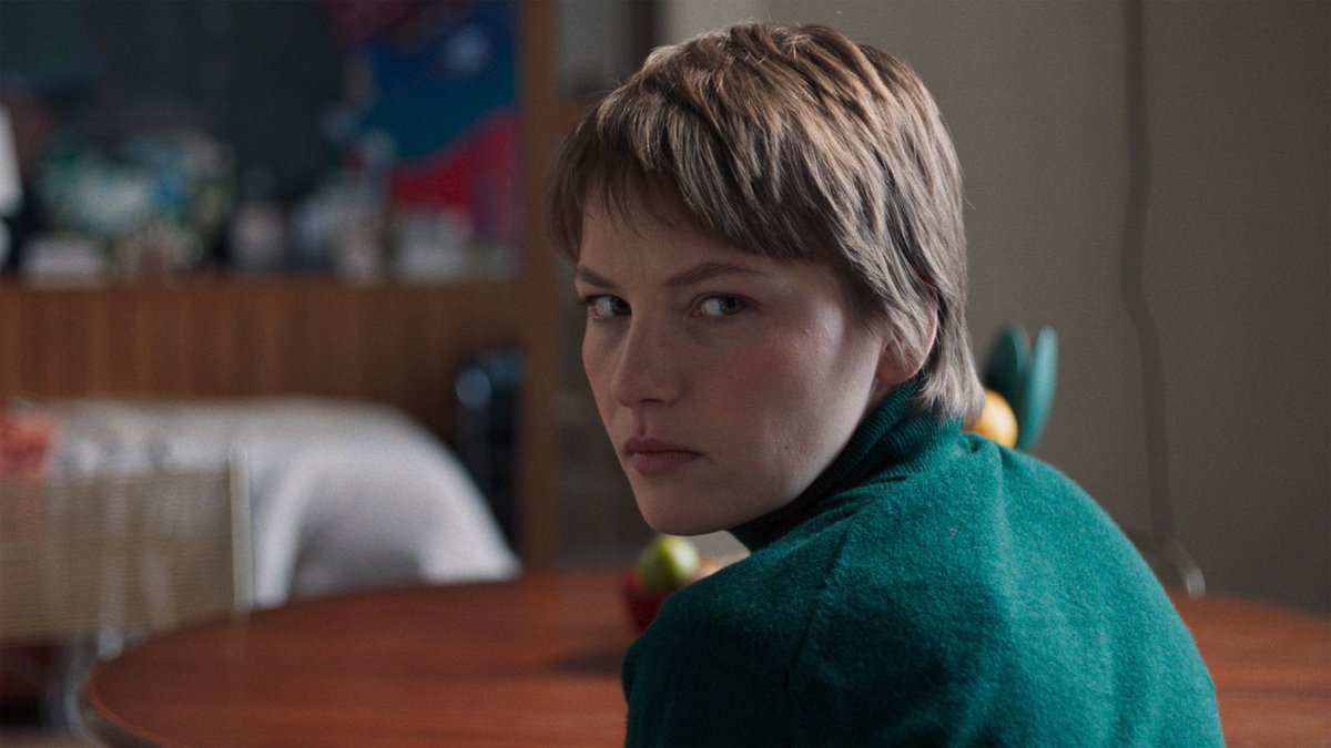 Sinefiller, özel film gösterimlerinde bir araya gelmeye devam ediyor!

Prömiyeri Berlin Film Festivali’nde “Panorama” bölümü kapsamında yapılan ve izleyici ödülüne layık görülen Mehmet Akif Büyükatalay’ın ikinci uzun metrajlı filmi HİSTERİ (2025), Sinefillerle buluşuyor.

• 18