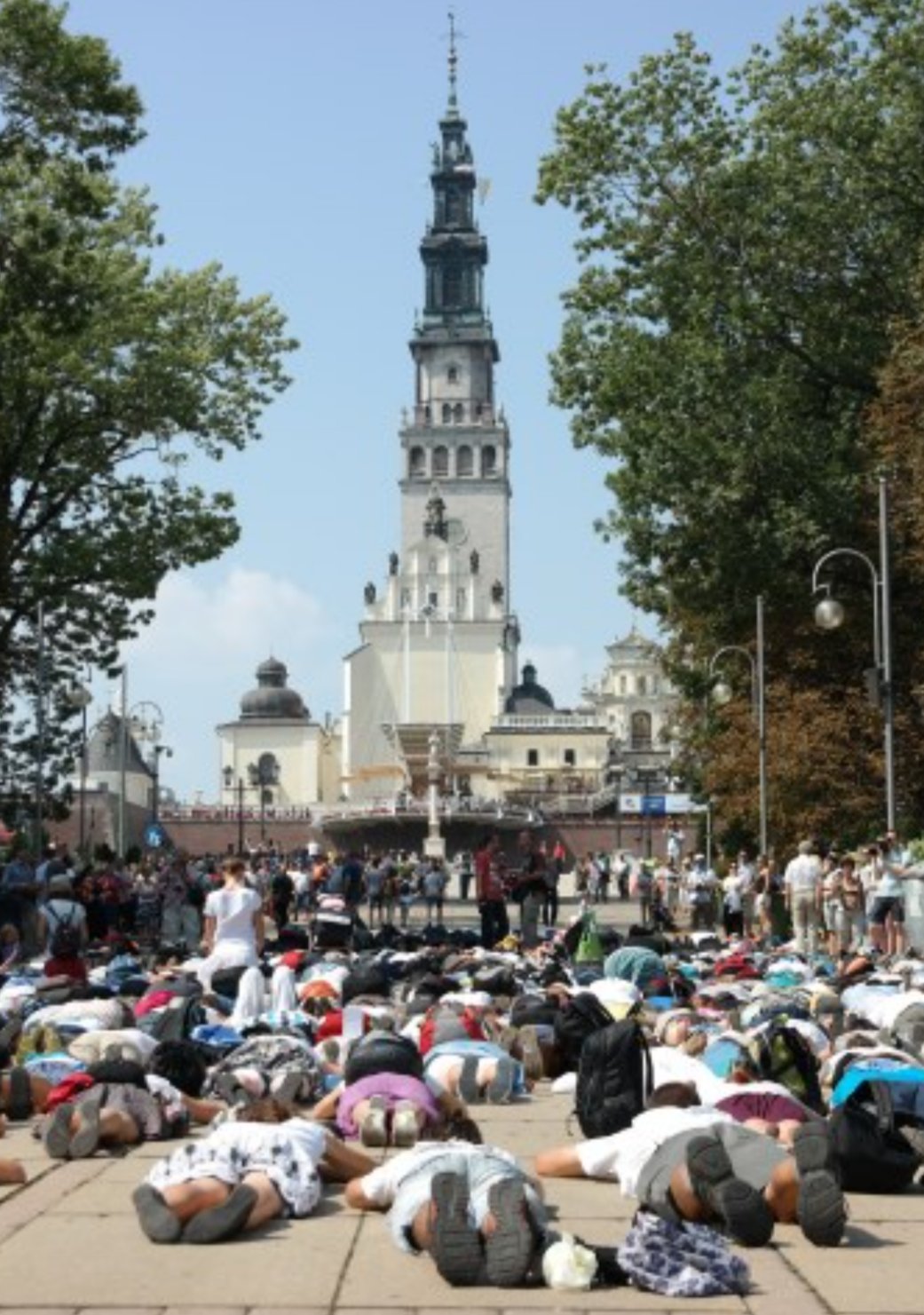 GtZyyCUWwAAXldc?format=jpg&name=large