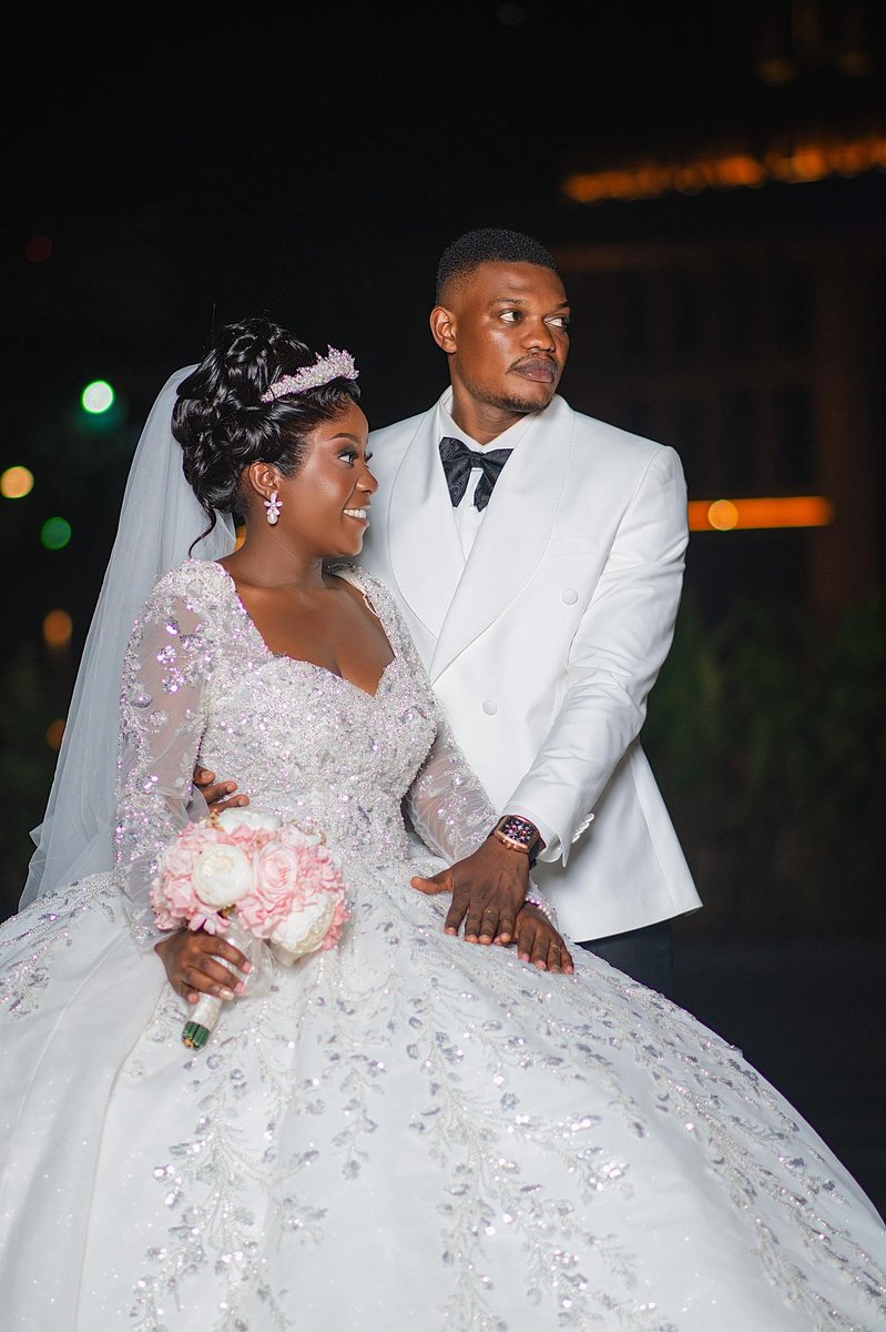 Amb.Francine MUYUMBA NKANGA 🇨🇩 (@muyumba) on Twitter photo Mes très sincères félicitations ma petite <a href="/PlaisirLiwanga/">Plaisir Chrislil🌹✨🇨🇩</a> pour ton mariage.
Tu viens de franchir une étape essentielle de la vie. Que vous puissiez construire votre union sur des fondations spirituelles solides, car lorsque Dieu est au centre, tout prend sens.
Que le Seigneur Mes très sincères félicitations ma petite <a href="/PlaisirLiwanga/">Plaisir Chrislil🌹✨🇨🇩</a> pour ton mariage.
Tu viens de franchir une étape essentielle de la vie. Que vous puissiez construire votre union sur des fondations spirituelles solides, car lorsque Dieu est au centre, tout prend sens.
Que le Seigneur