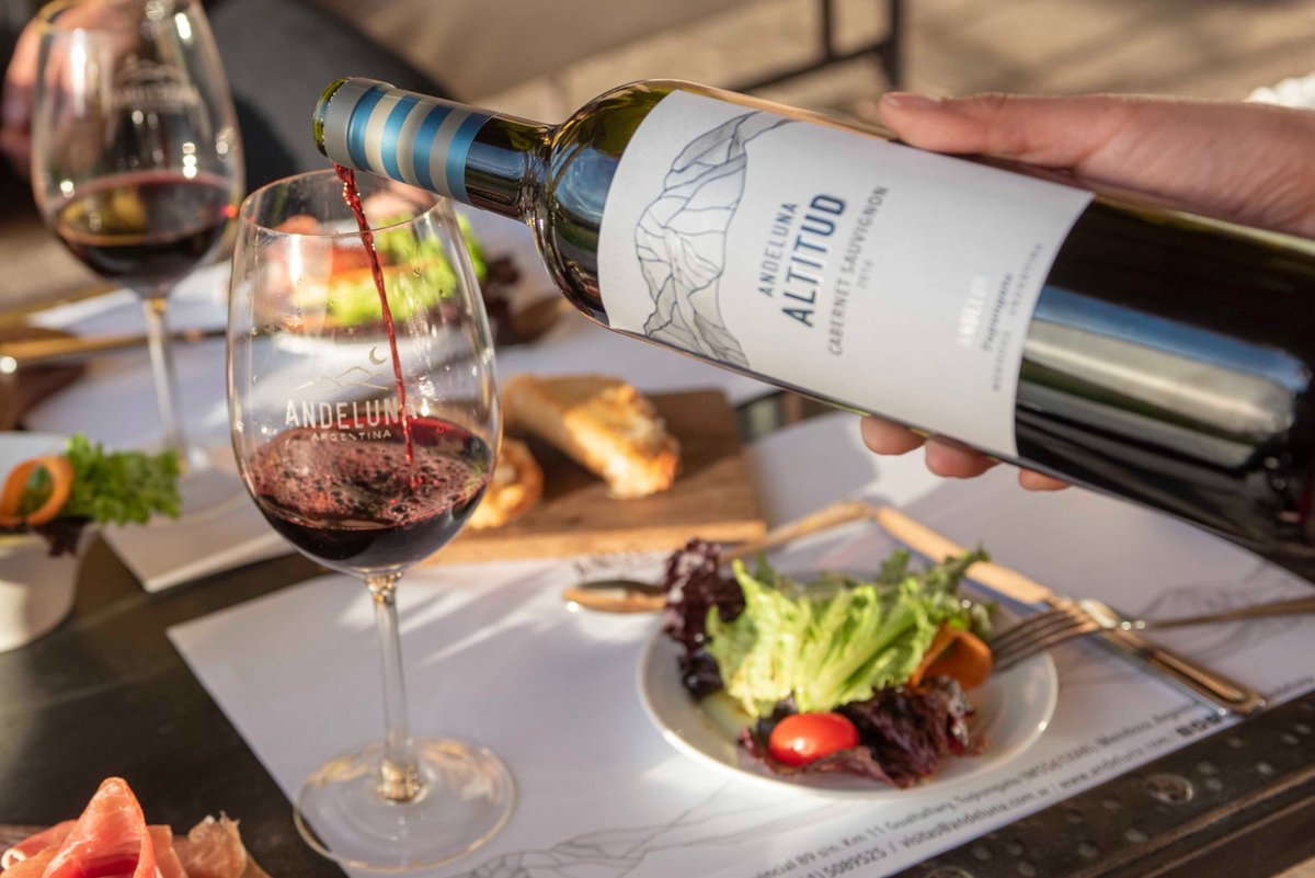 Andeluna invita a vivir el invierno entre viñedos y la montaña tinyurl.com/2cfam9hq