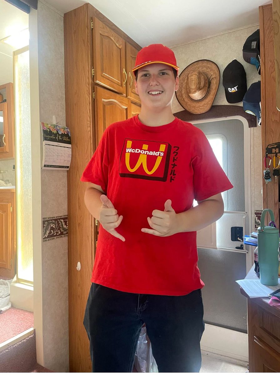 justintrumpSOL's tweet image. This is Day 151 of the $JUSTIN project. 

Tomorrow will mark 5 months of straight grinding to reach out to the Trump admin, not giving up a single day. For the first time yesterday, we heard back. ❤️

@WhiteHouse @realDonaldTrump , still down to McDonalds for lunch? In honor of…