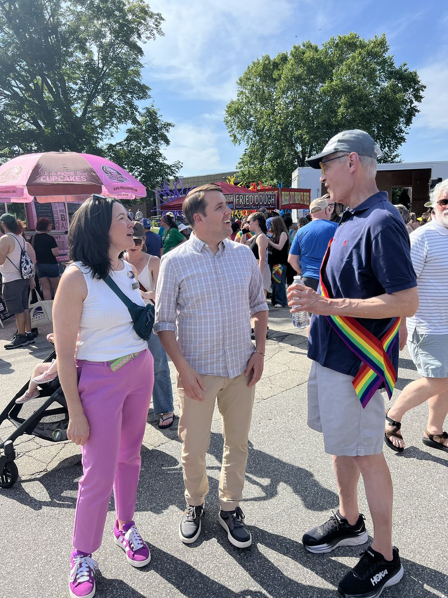 Rep. Laura Telerski (@lauratelerski) on Twitter photo Today was a gorgeous day for Nashua Pride with <a href="/NashuaDemocrats/">Nashua Democrats</a> and legislators showing up to celebrate the community. Thanks to <a href="/ChrisPappasNH/">Chris Pappas</a> for joining us! #NHPolitics Today was a gorgeous day for Nashua Pride with <a href="/NashuaDemocrats/">Nashua Democrats</a> and legislators showing up to celebrate the community. Thanks to <a href="/ChrisPappasNH/">Chris Pappas</a> for joining us! #NHPolitics