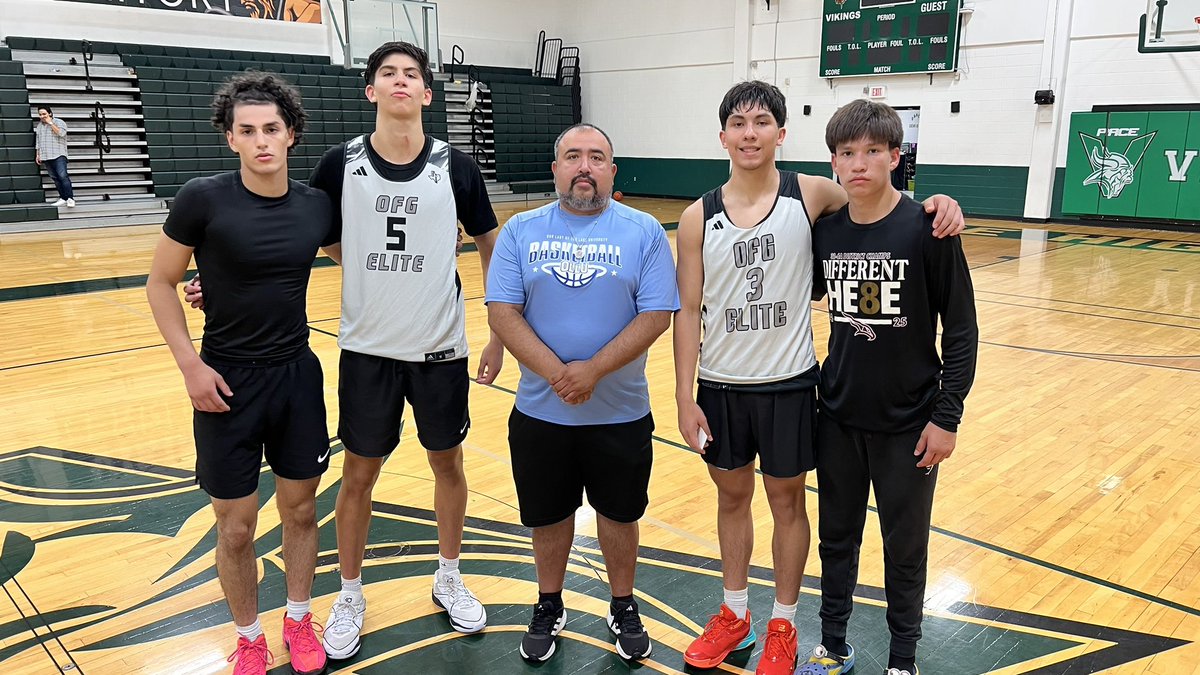 AlzaidCoach's tweet image. Great camp yesterday 💪🏽🏀.
Thanks for the invite Coach Vicente Garcia of OMG ELITE.
Saw some good ones lots of talent in South Texas. @ofgxvg @EricSalazar1117