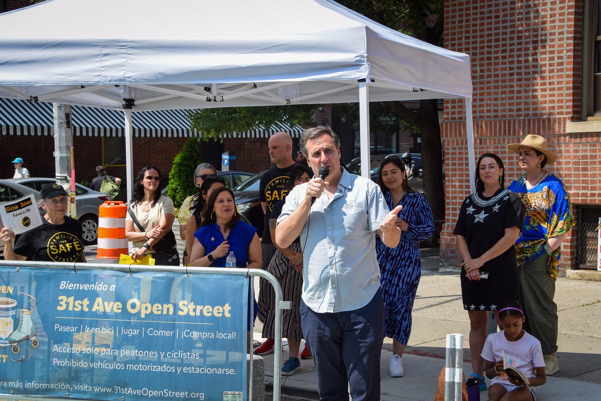 Sen. Mike Gianaris (@sengianaris) on Twitter photo Great to celebrate improvements to the 31st Avenue Open Street with the fellow elected officials, advocates, and volunteers who made it happen at today's <a href="/31stAveOS/">31st Avenue Open Street Collective</a> block party! Great to celebrate improvements to the 31st Avenue Open Street with the fellow elected officials, advocates, and volunteers who made it happen at today's <a href="/31stAveOS/">31st Avenue Open Street Collective</a> block party!