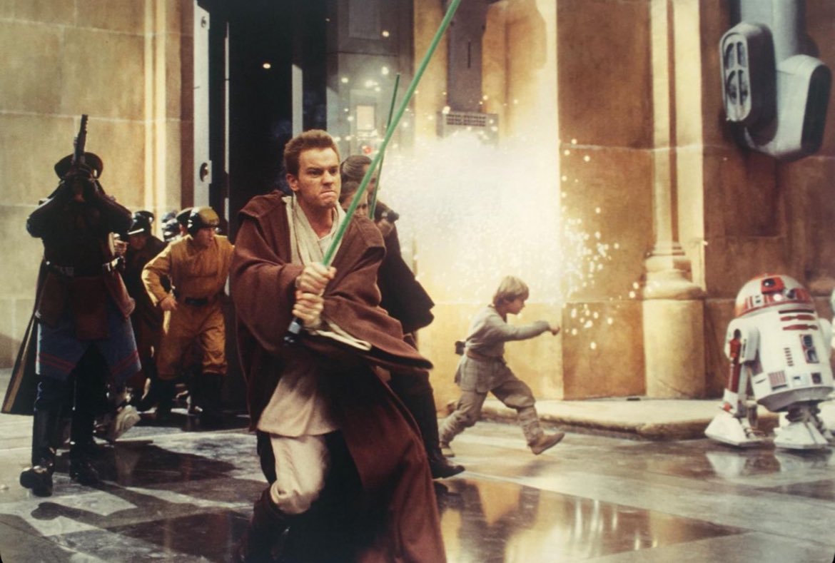 crykenobi's tweet photo. was doing my daily research of behind the scenes photos for tpm and came across this one that i thought was cool

and then i noticed the bigfoot pose anakin has going in the back and i can’t stop laughing https://t.co/DmlDQOA0bR