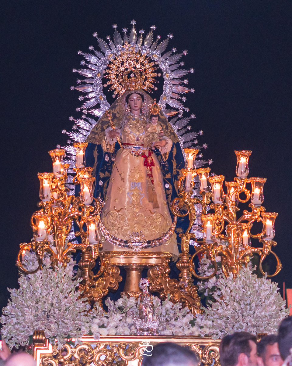 🔵 Ha sonado 𝐄𝐧 𝐓𝐮 𝐒𝐢𝐥𝐞𝐧𝐜𝐢𝐨 en C/ Méndez Núñez en este día de júbilo para todos los corianos. 

✍️Isaac Gómez y Sergio Muñiz. 
📸 @markitos84villa

#PorSiemprePresentación