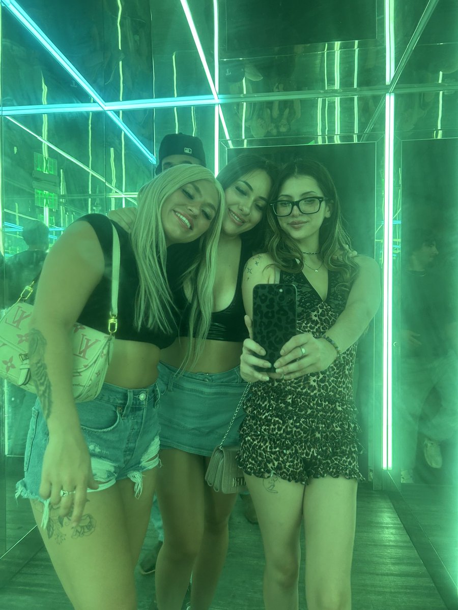 star (@strrgrlll) on Twitter photo 