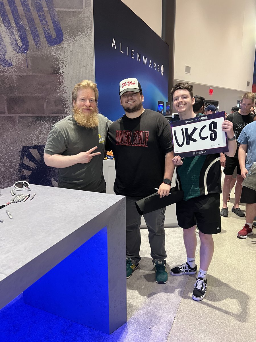 fuck <a href="/fl0mtv/">fl0m</a> (we love you x)