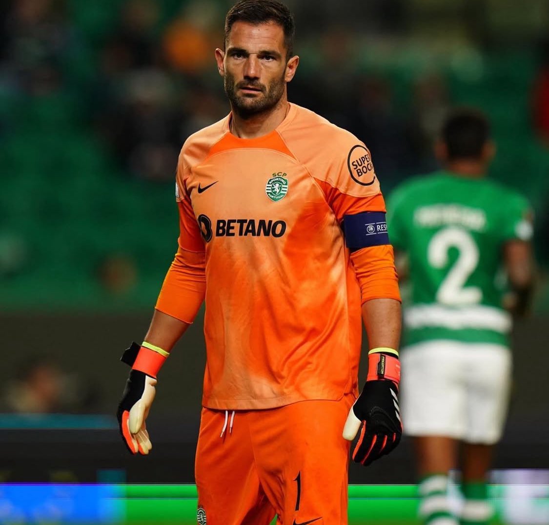 Diário de Transferências (@dtransferencias) on Twitter photo 🚨🚨 Aos 38 anos, Antonio Adán está muito perto de reforçar o FC Alverca, avança o <a href="/maisfutebol/">maisfutebol</a>. 🚨🚨 Aos 38 anos, Antonio Adán está muito perto de reforçar o FC Alverca, avança o <a href="/maisfutebol/">maisfutebol</a>.