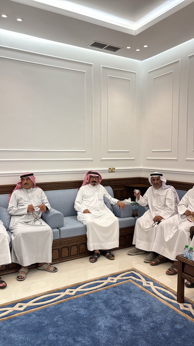 حساب العجرف الرسمي tweet media