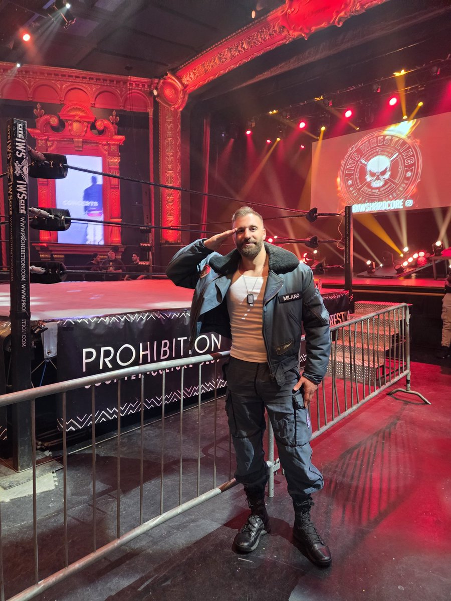 Salute to a big victory last night at the <a href="/OlympiaMontreal/">L'Olympia</a> 🫡💪✈️

#wrestling #prowrestling #win #victory #show #Montreal #canada #summer