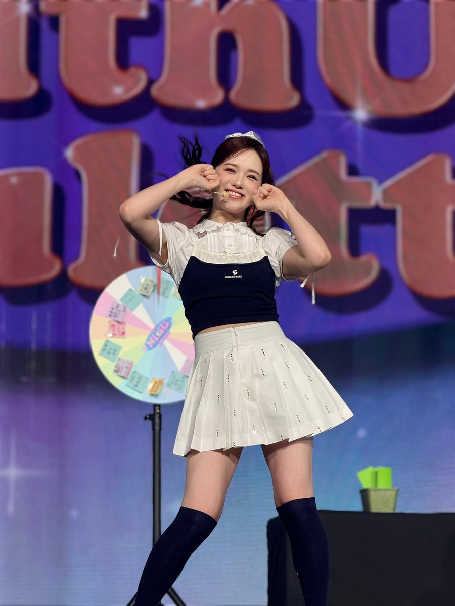 NiziU ユニフォーム　リオちゃん ﾕﾆﾌｫｰﾑTｼｬﾂ/RIO【M】・NiziU | Sony Music Shop・CD・DVD・ﾌﾞﾙｰﾚｲ