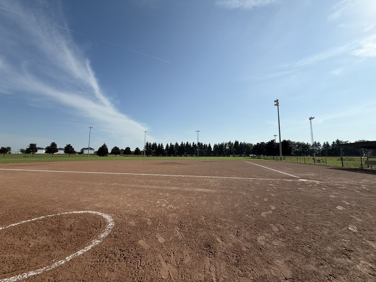Blue skies here at Lions Field as we get set to host the Forest City Frost tonight at 7!

Irish look to bounce back from a tough loss in Byron last night! ☘️