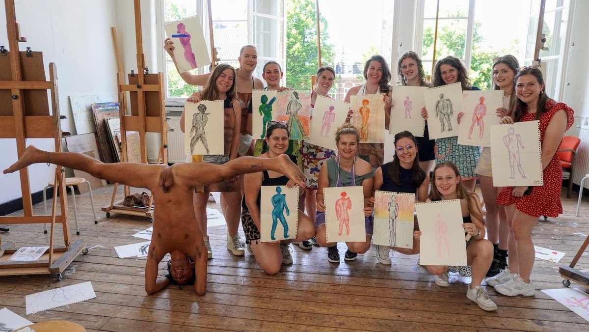 Happy group
Not very creative though 🙈

Loving the heat 🌞